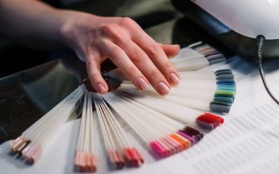 Les étapes d&rsquo;une manucure professionnelle